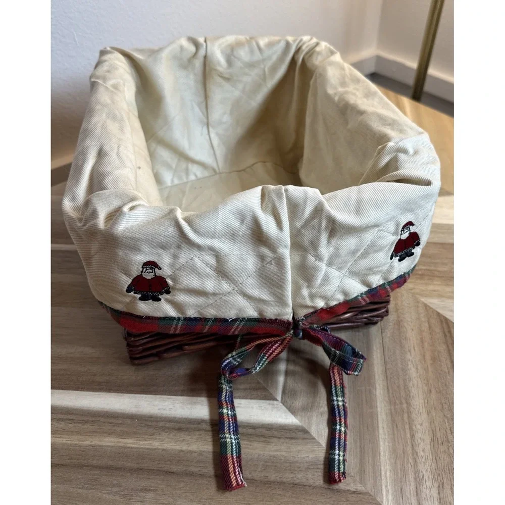 Vintage Thick Lined Rattan Basket Santa Claus/Plaid Removable‎ Liner Cottagecore